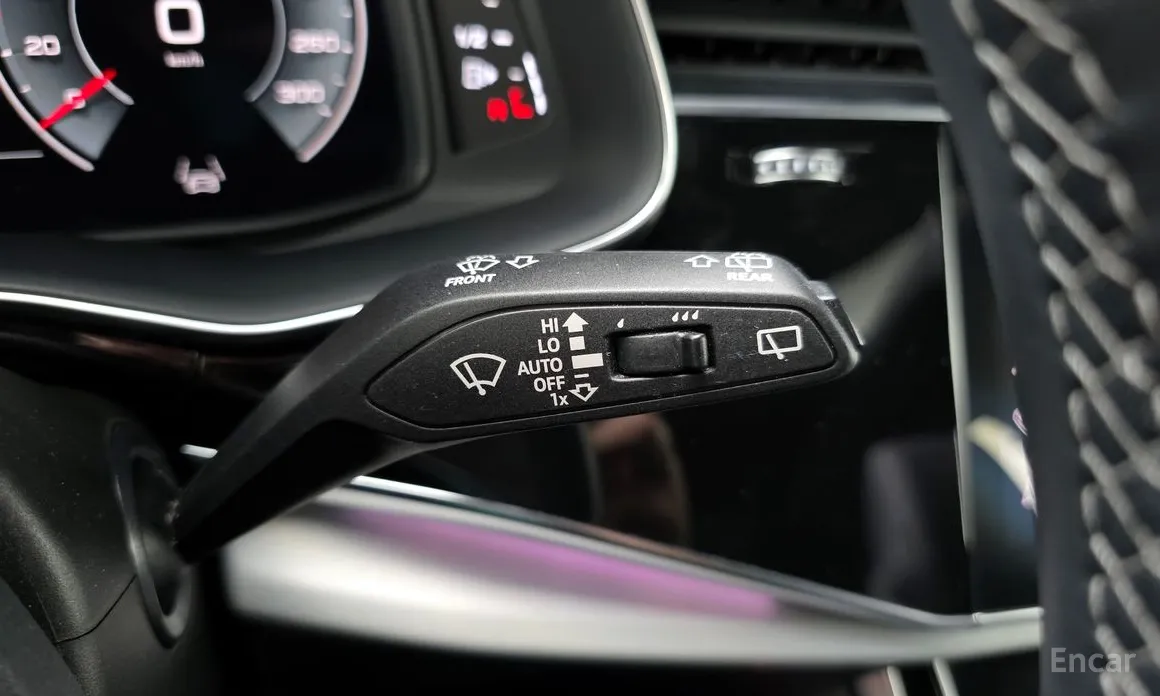 Фото 15 - Audi Q7