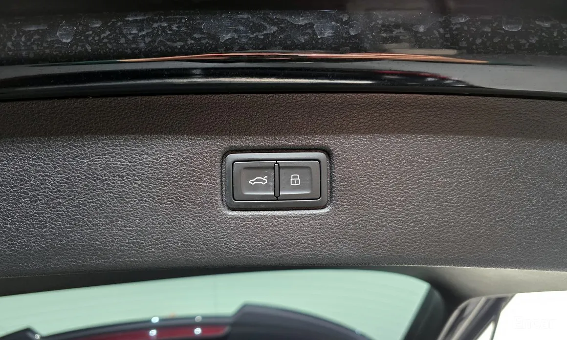 Фото 19 - Audi Q7