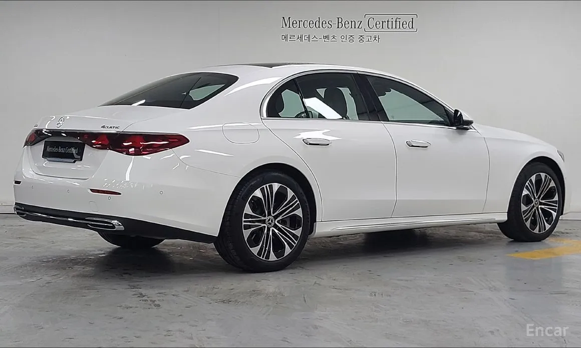 Фото 2 - Mercedes-Benz E-Class