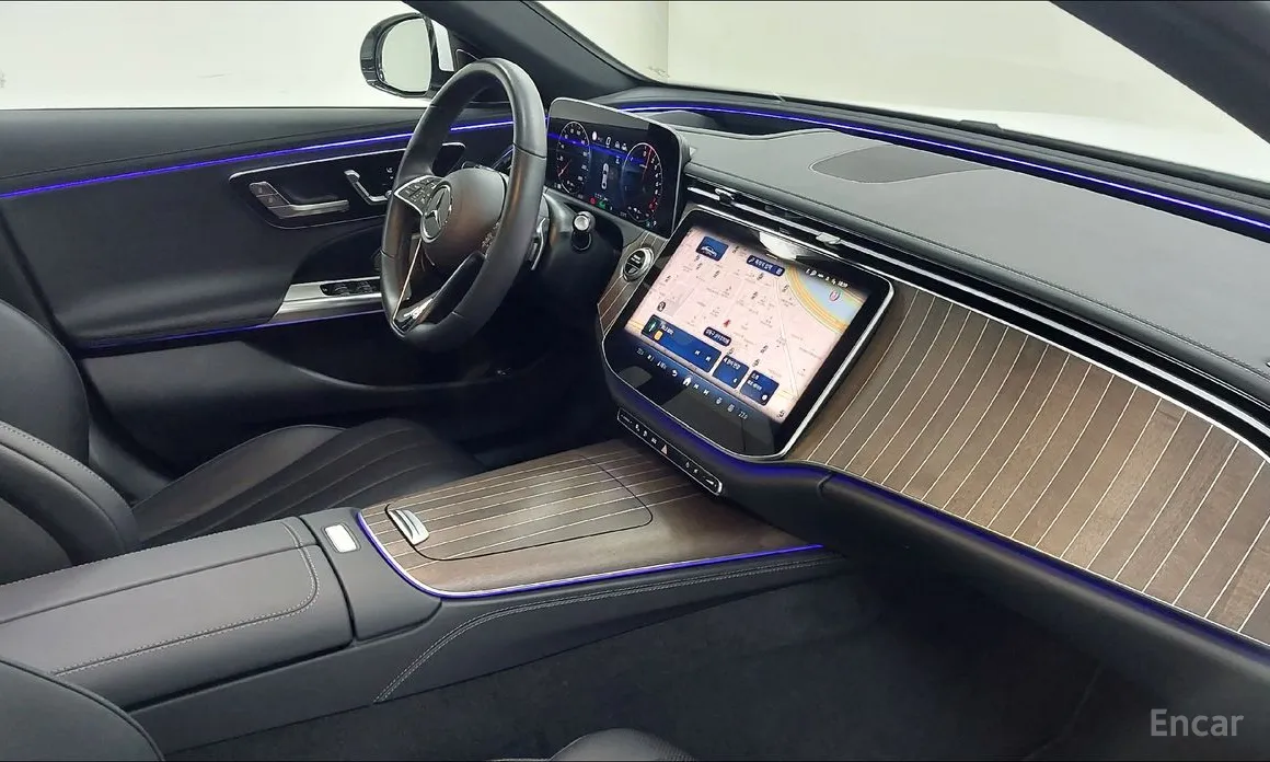 Фото 9 - Mercedes-Benz E-Class