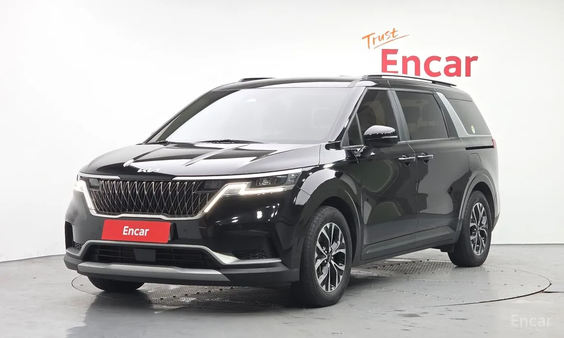 Фото 1 - Kia Carnival