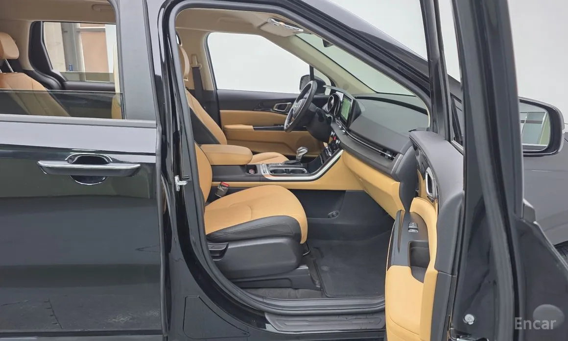 Фото 11 - Kia Carnival