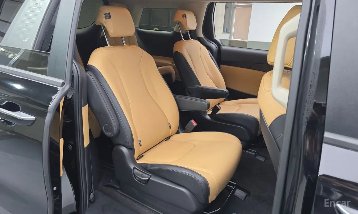 Фото 12 - Kia Carnival