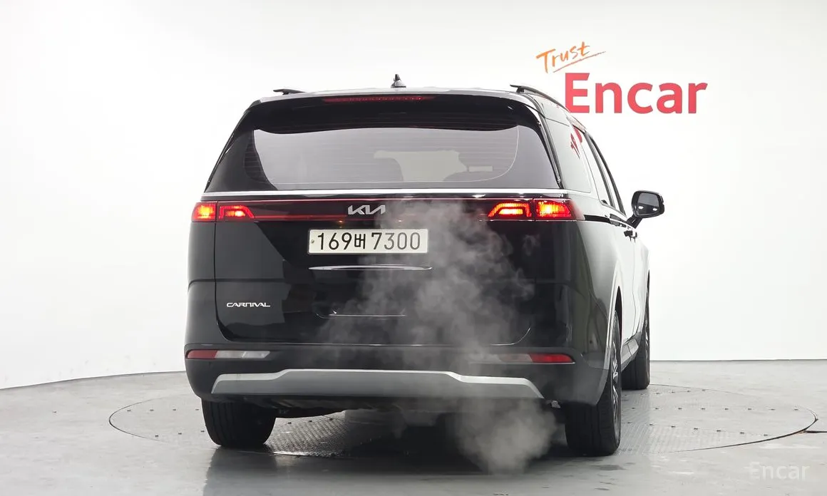 Фото 4 - Kia Carnival