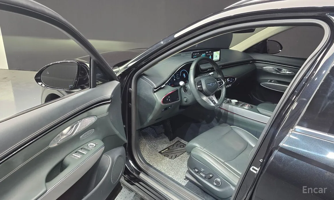 Фото 10 - Genesis GV70