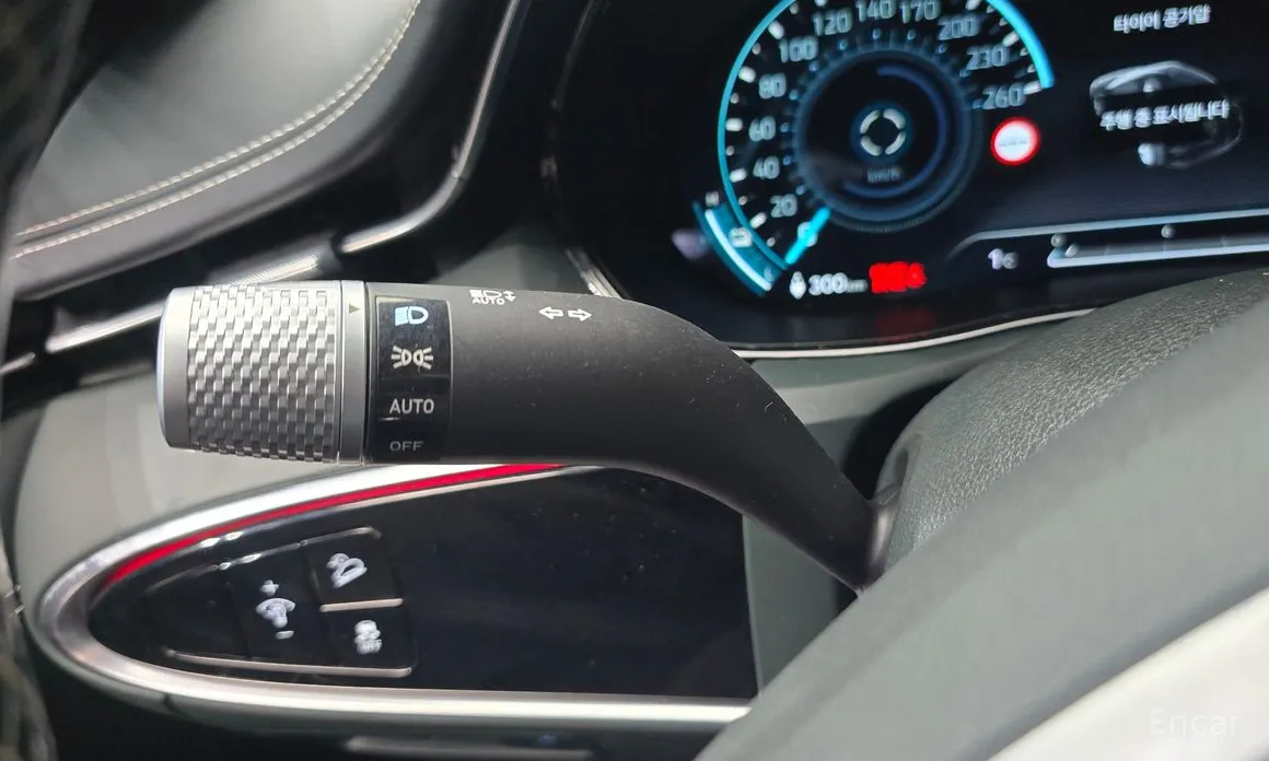 Фото 15 - Genesis GV70