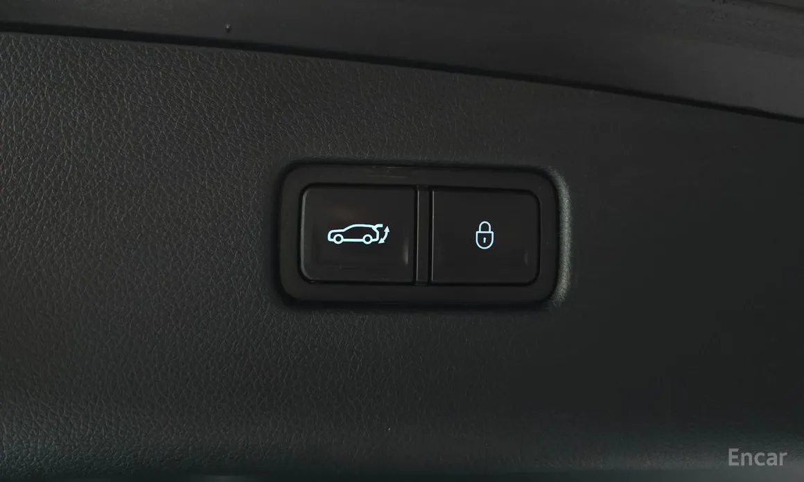 Фото 20 - Genesis GV70