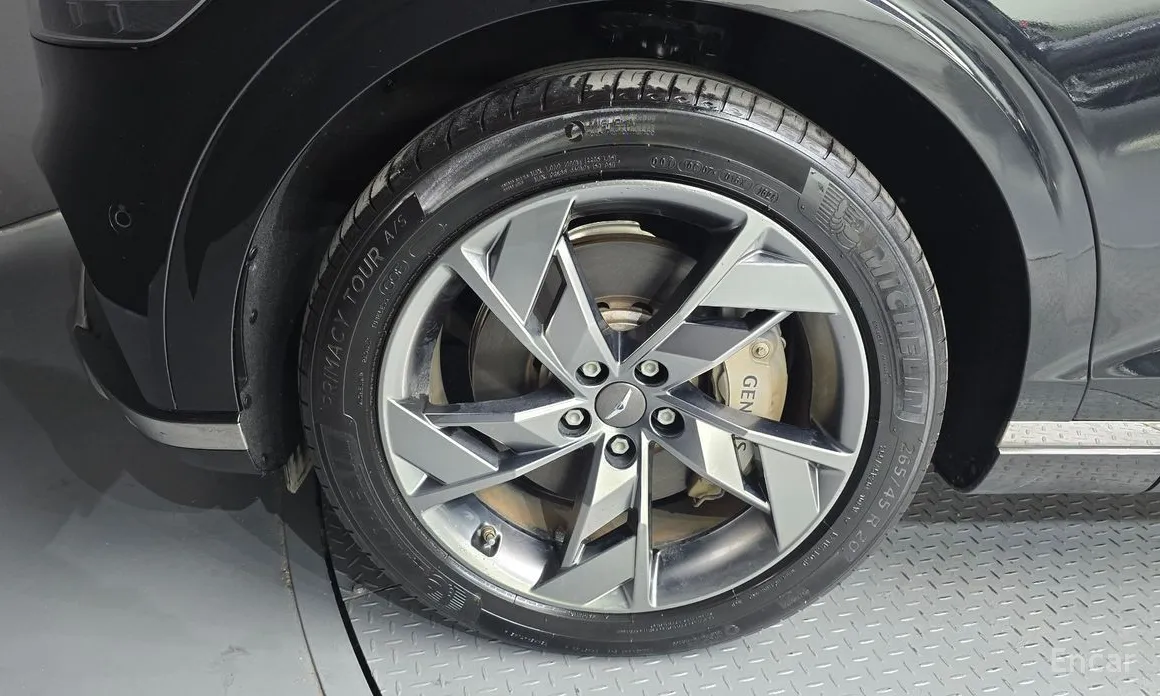 Фото 5 - Genesis GV70