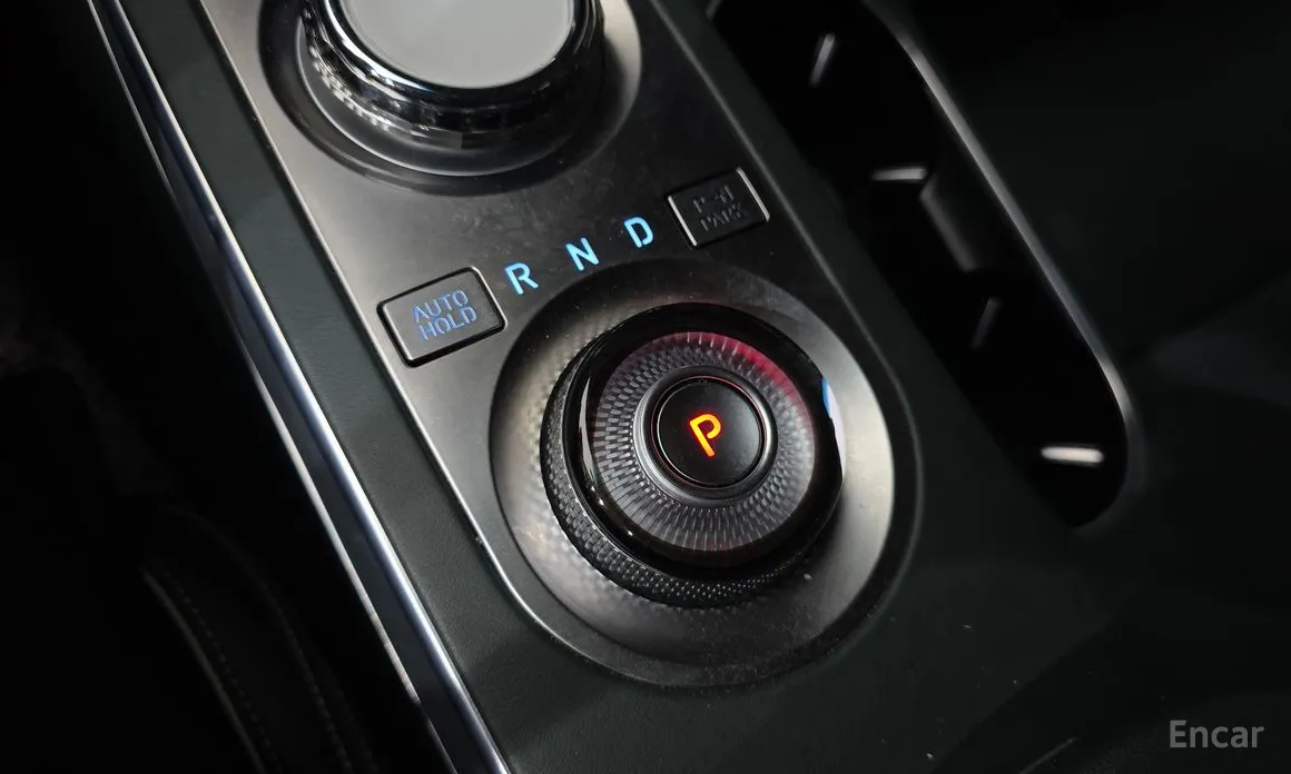 Фото 9 - Genesis GV70