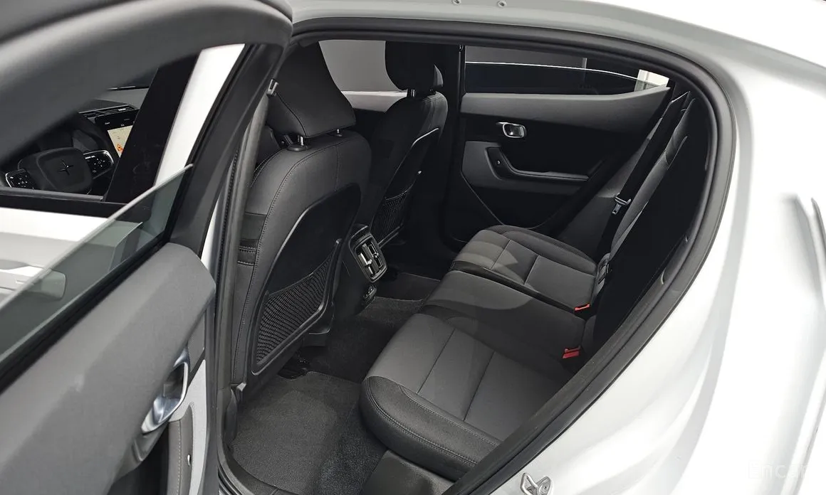 Фото 12 - Polestar 2