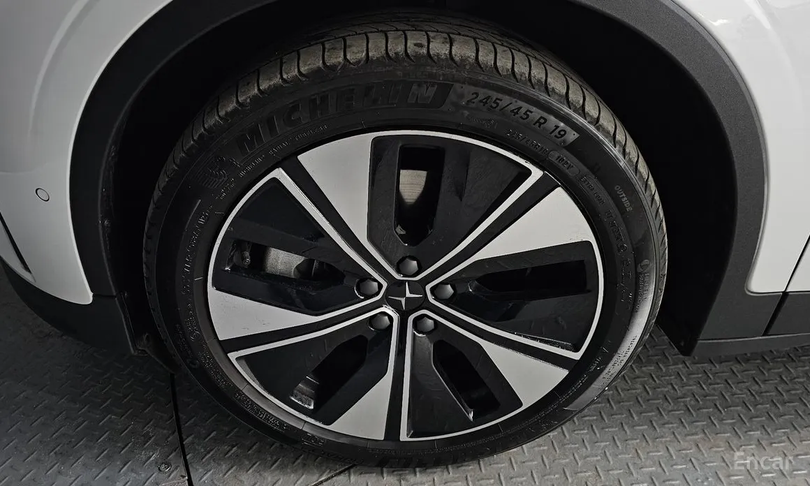 Фото 5 - Polestar 2