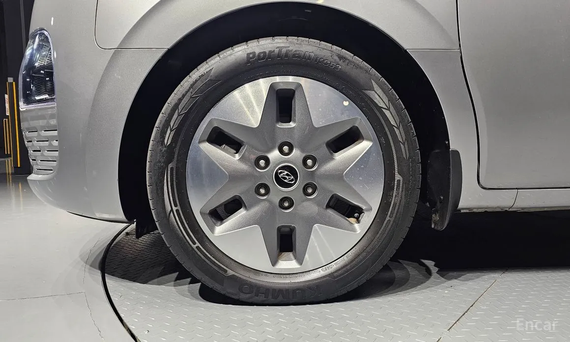 Фото 5 - Hyundai Staria