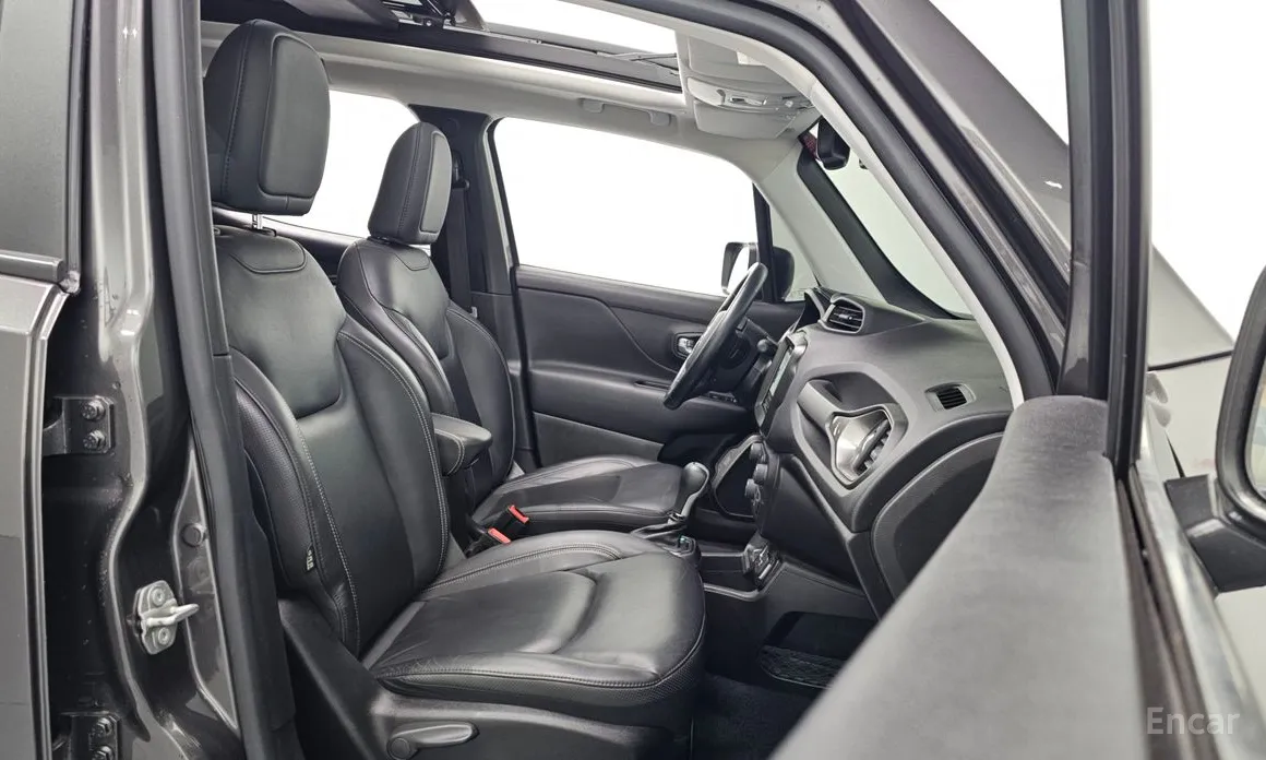 Фото 11 - Jeep Renegade