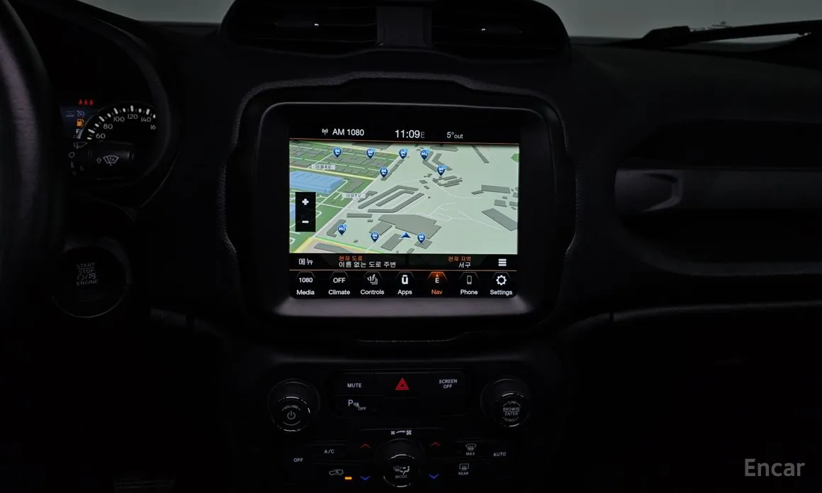 Фото 15 - Jeep Renegade