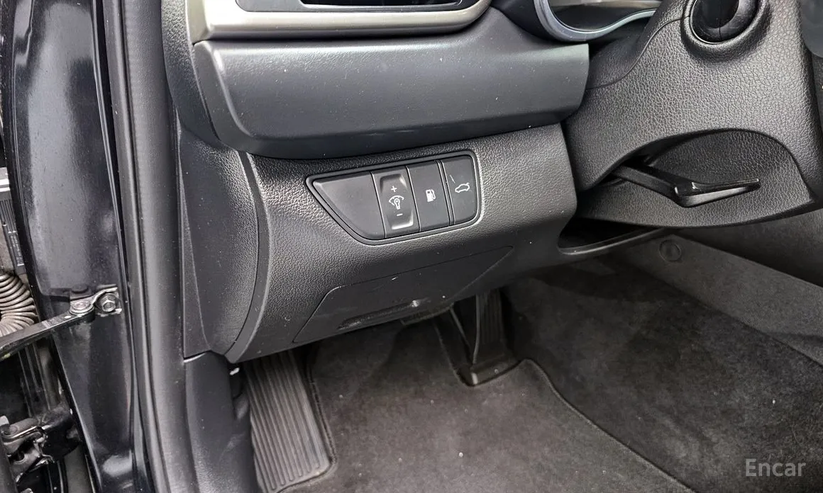 Фото 14 - Genesis G70