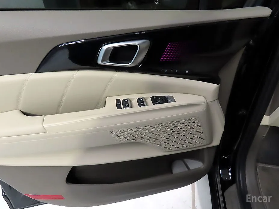 Фото 17 - Kia Carnival