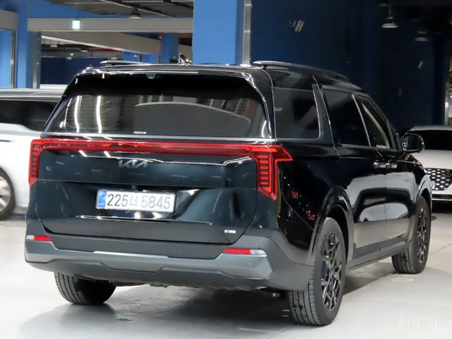 Фото 4 - Kia Carnival