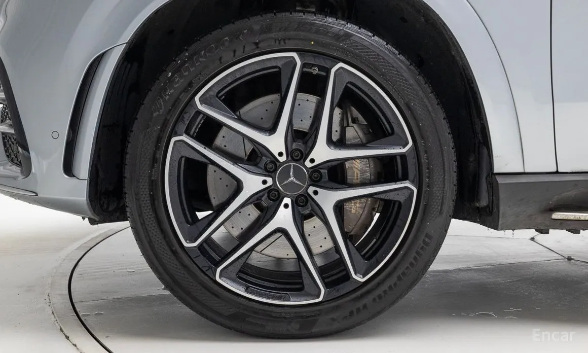 Фото 5 - Mercedes-Benz GLE-Class