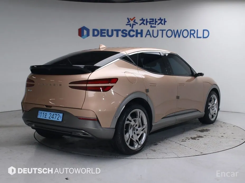 Фото 2 - Genesis GV60