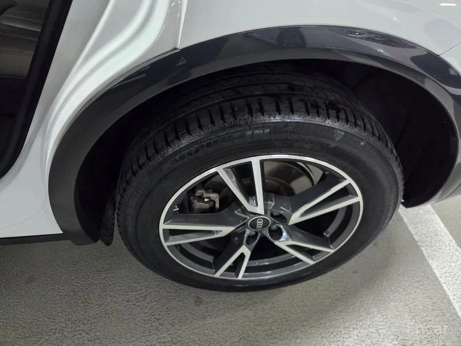 Фото 17 - Audi Q5