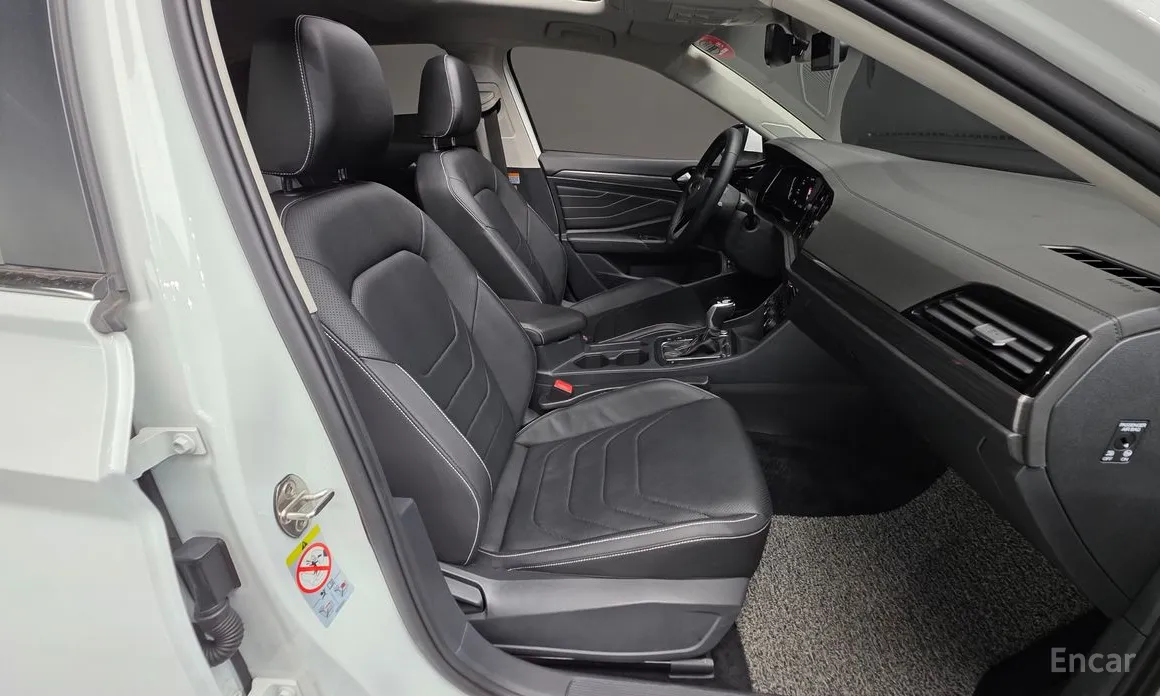 Фото 10 - Volkswagen Jetta