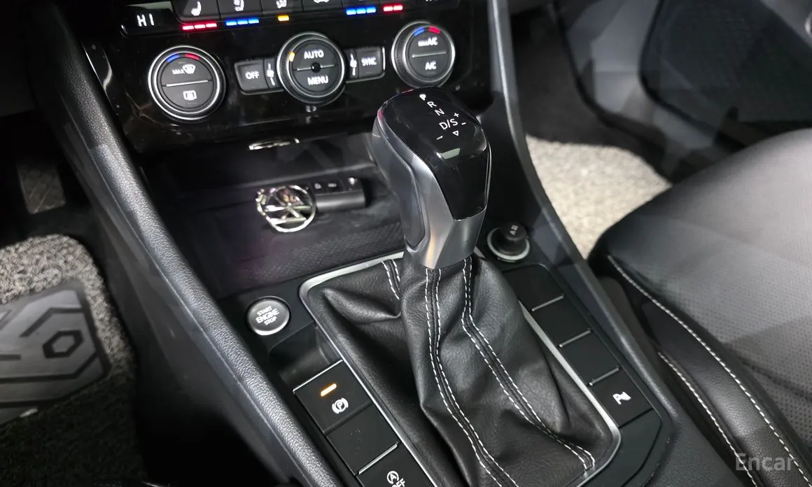 Фото 9 - Volkswagen Jetta