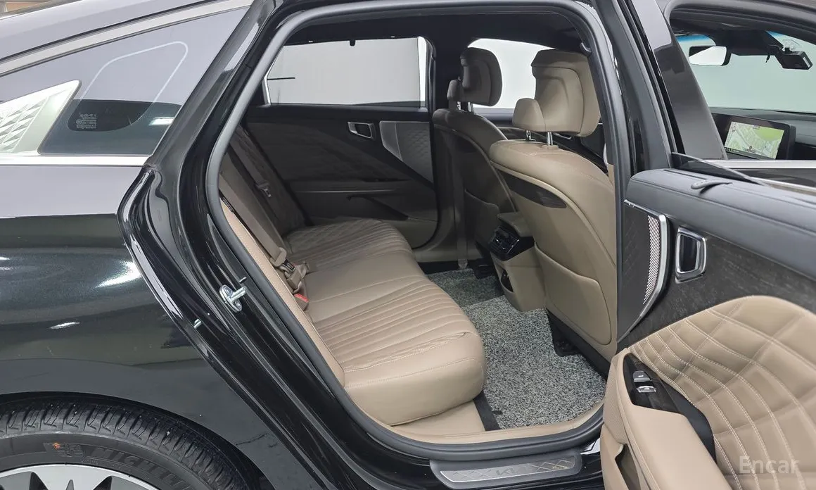 Фото 12 - Kia K8