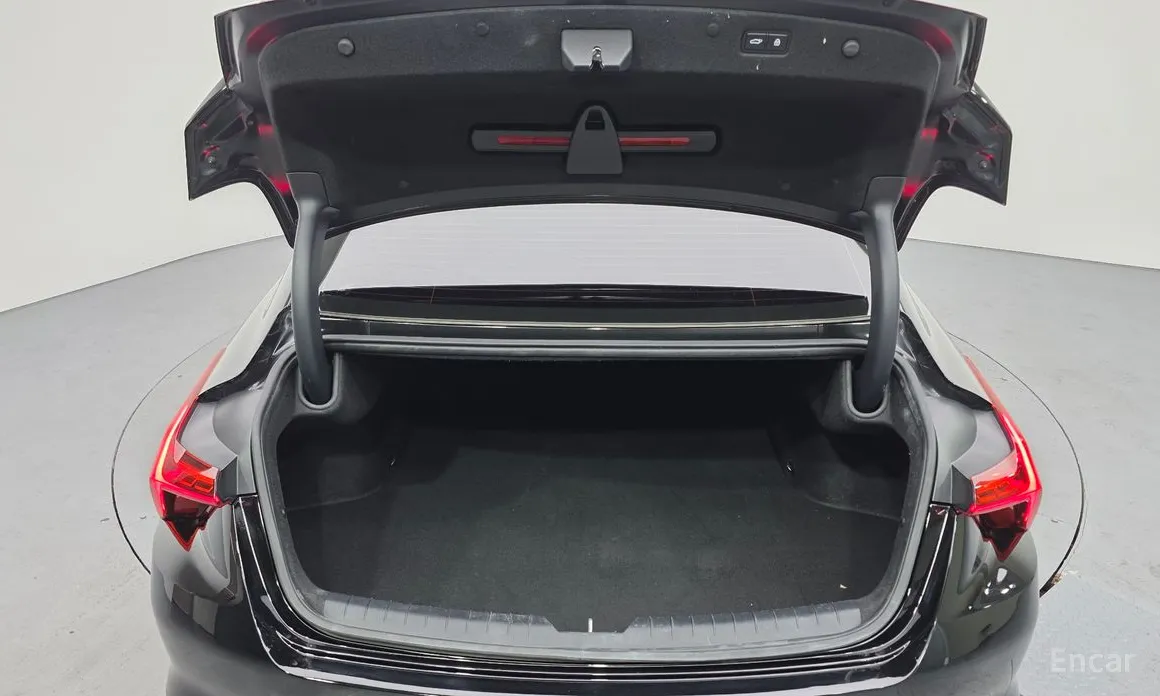 Фото 20 - Kia K8