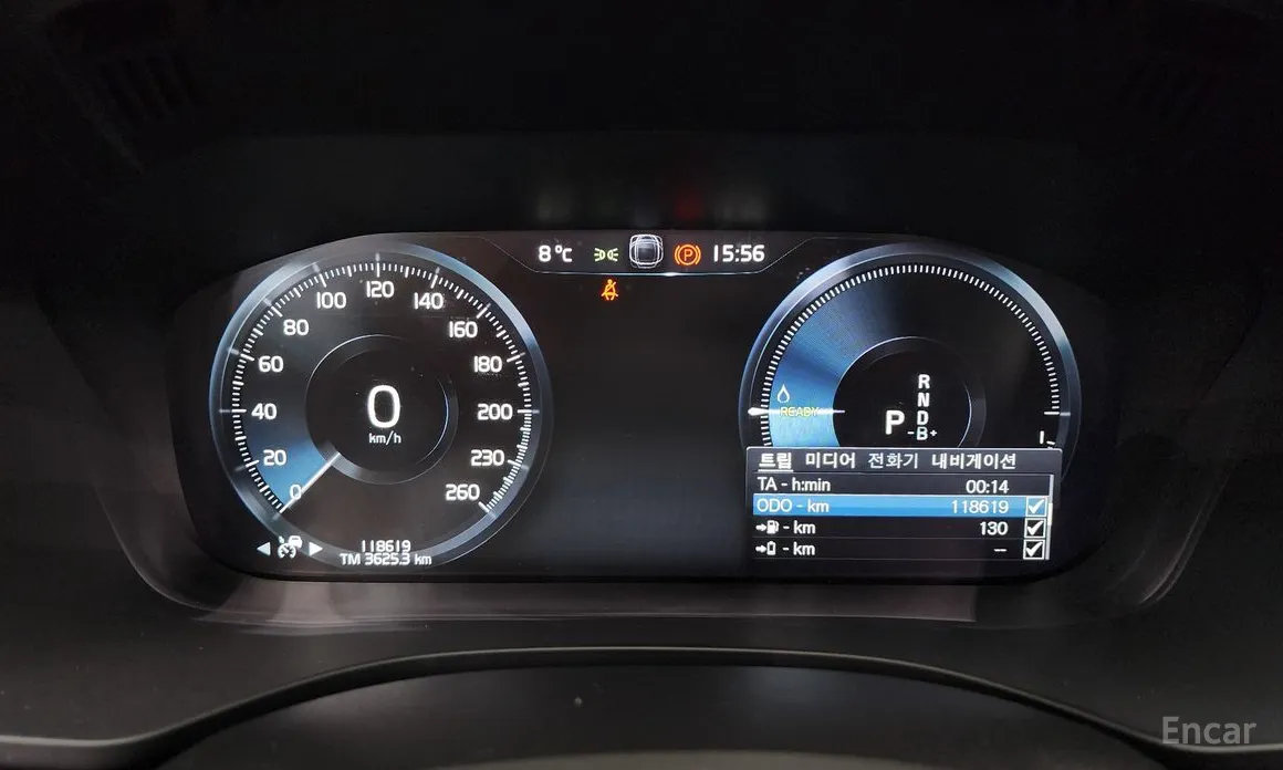 Фото 8 - Volvo XC60