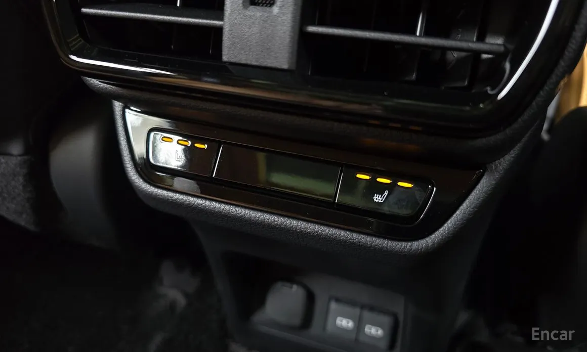 Фото 19 - Lexus NX