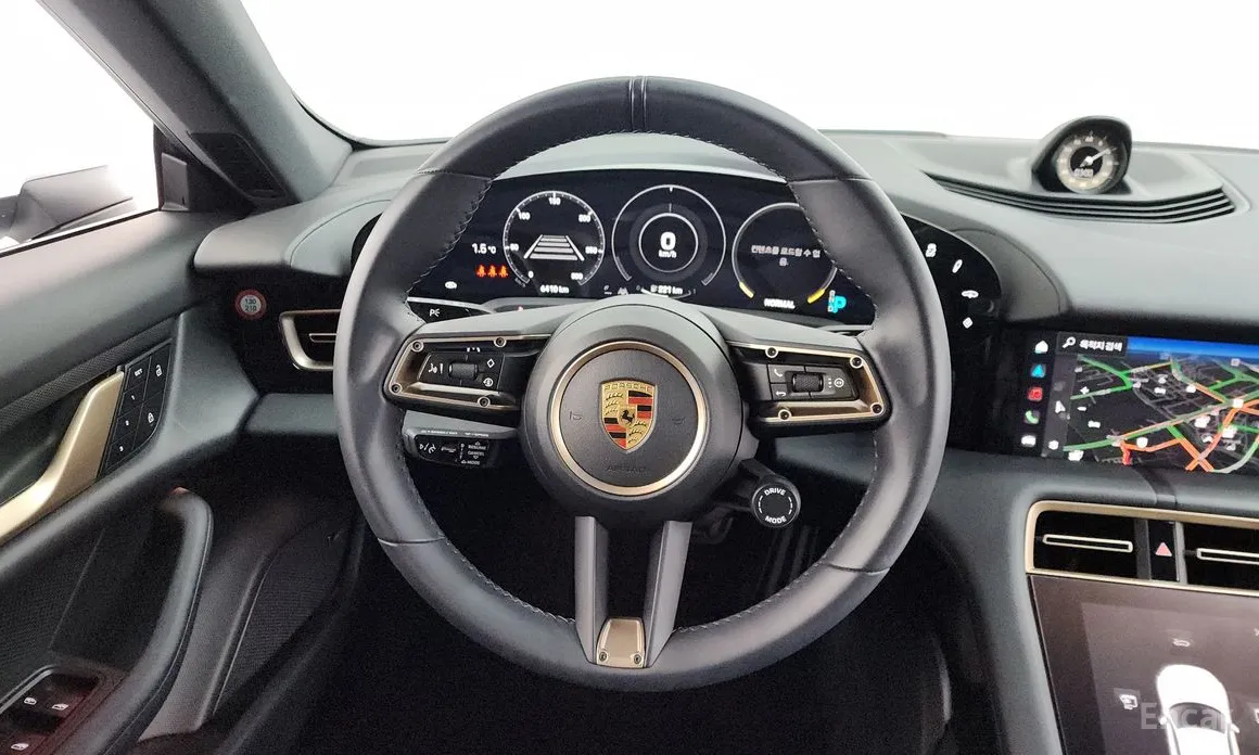 Фото 13 - Porsche Taycan