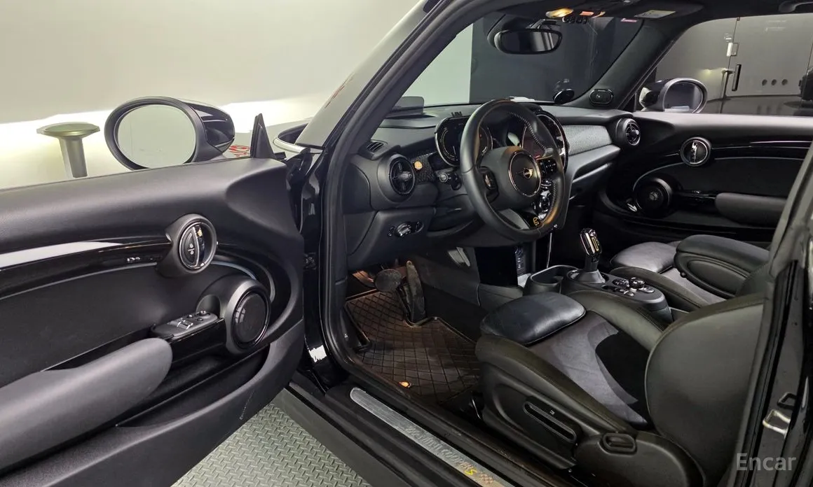 Фото 10 - Mini Cooper