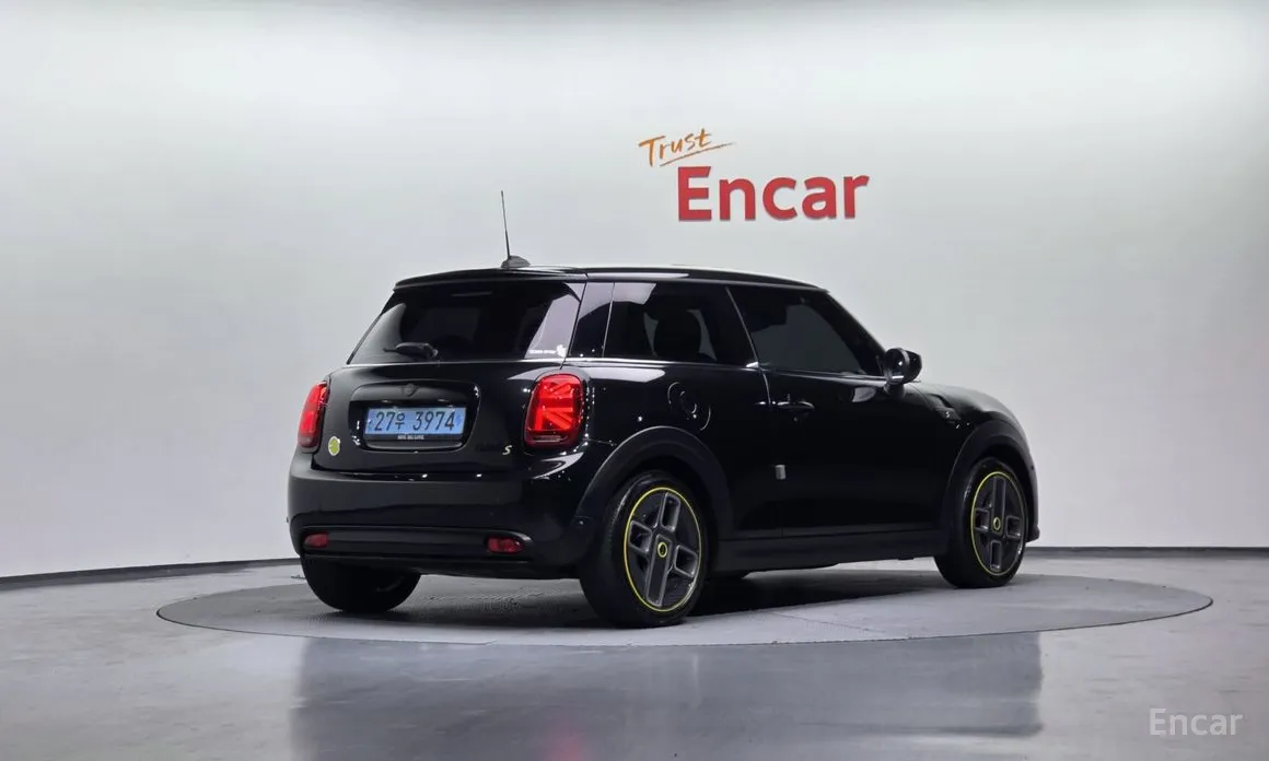 Фото 2 - Mini Cooper