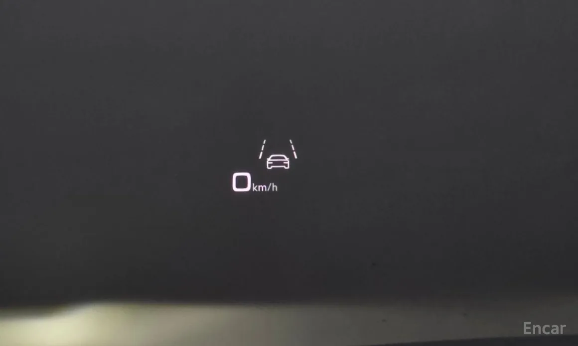 Фото 17 - Audi Q8