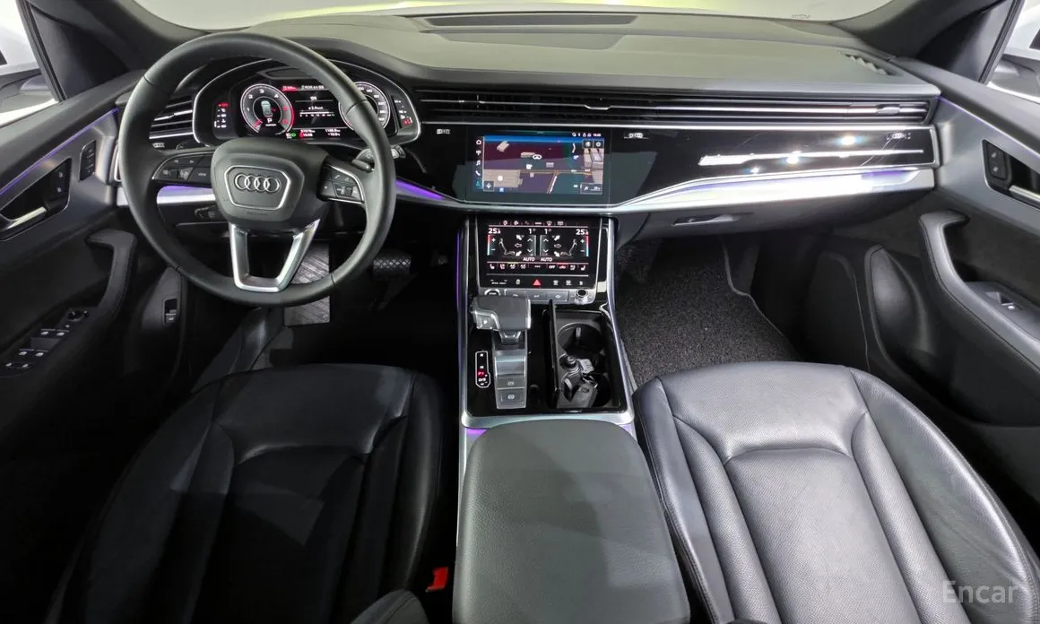 Фото 7 - Audi Q8