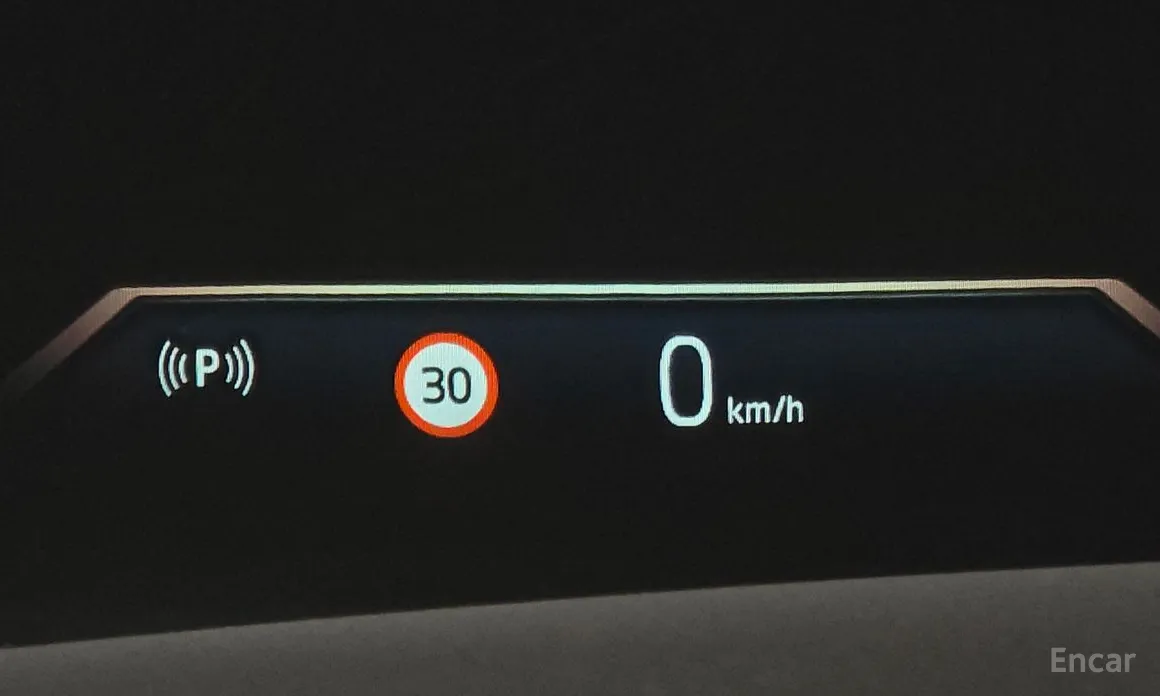 Фото 17 - BMW 7 Series