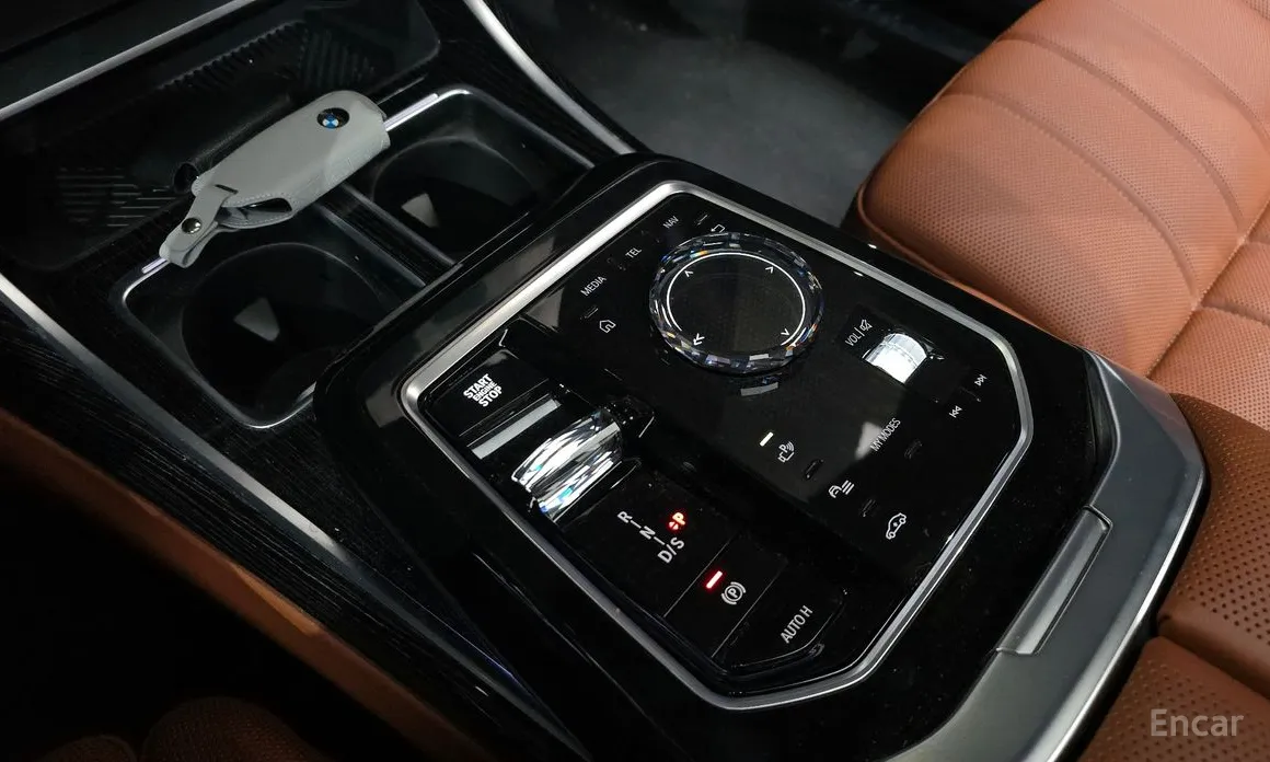 Фото 9 - BMW 7 Series