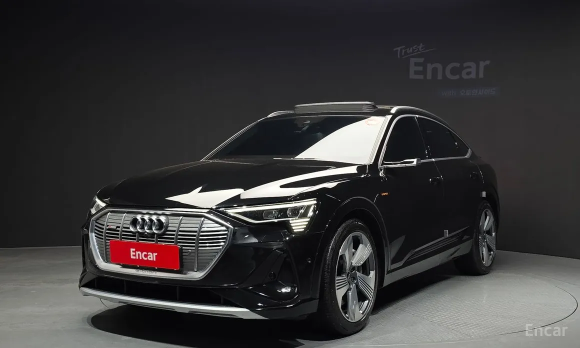 Фото 1 - Audi e-tron