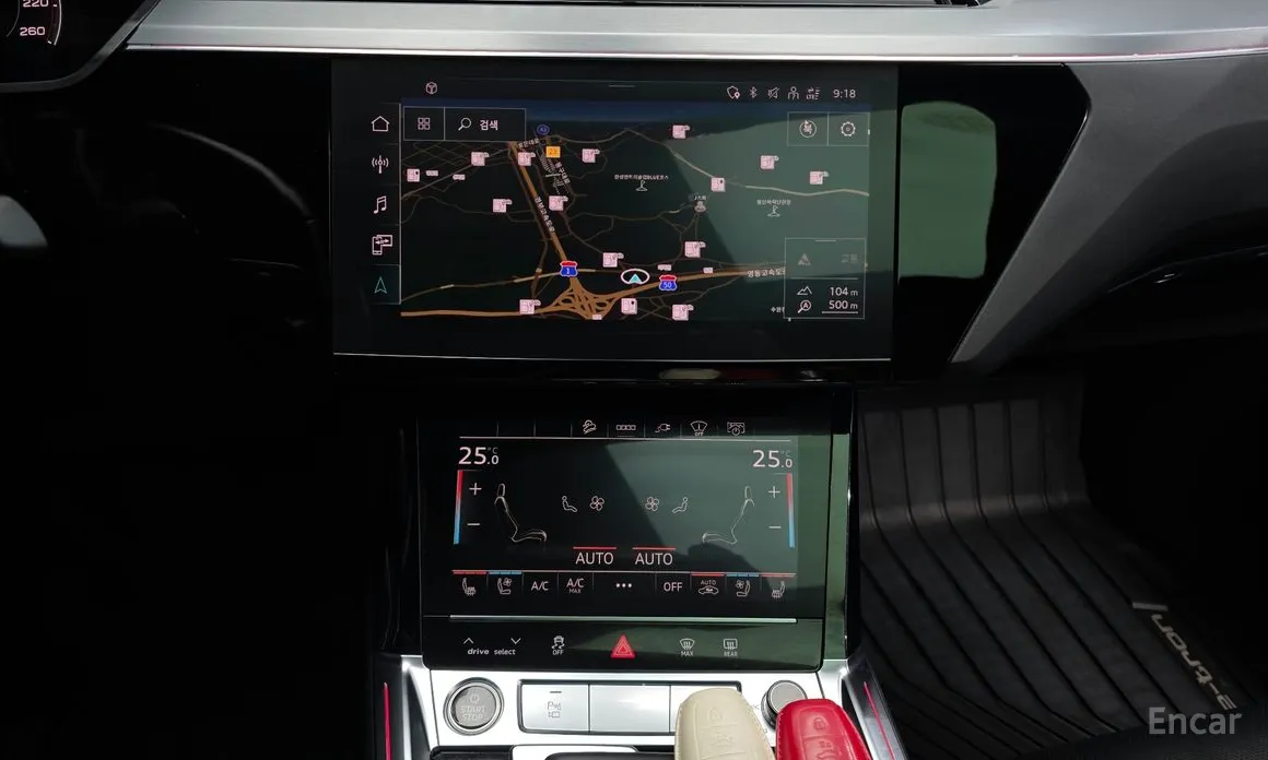 Фото 14 - Audi e-tron