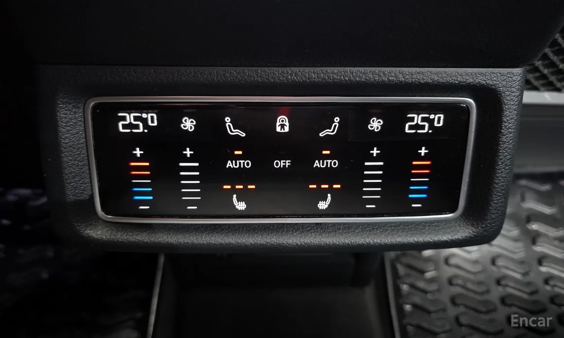 Фото 18 - Audi e-tron