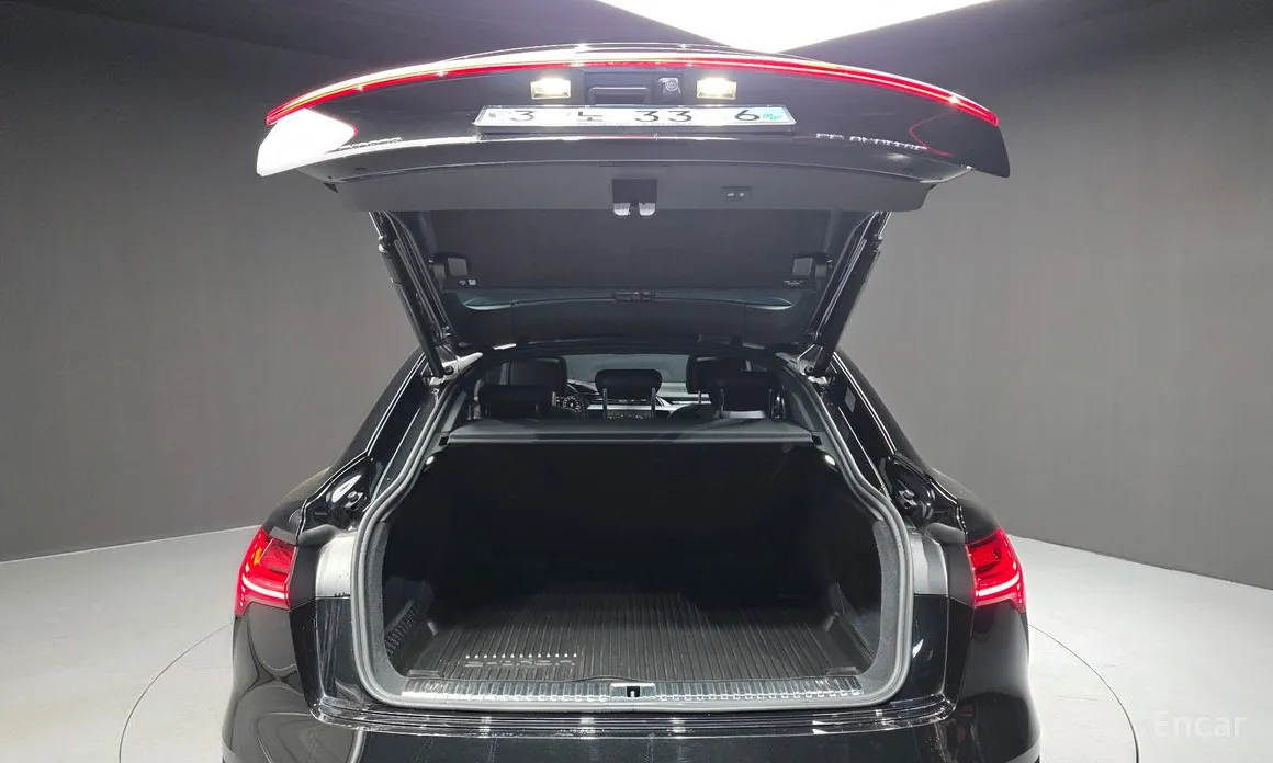 Фото 20 - Audi e-tron