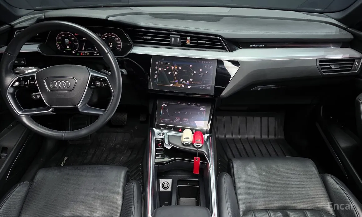Фото 7 - Audi e-tron