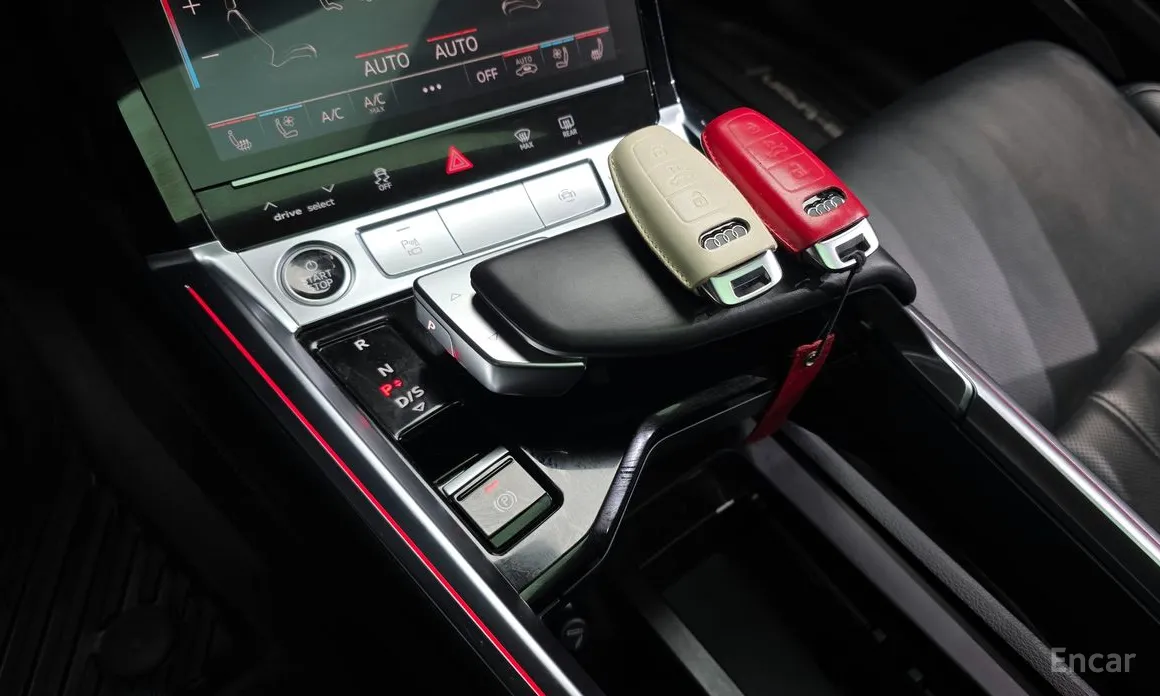 Фото 9 - Audi e-tron