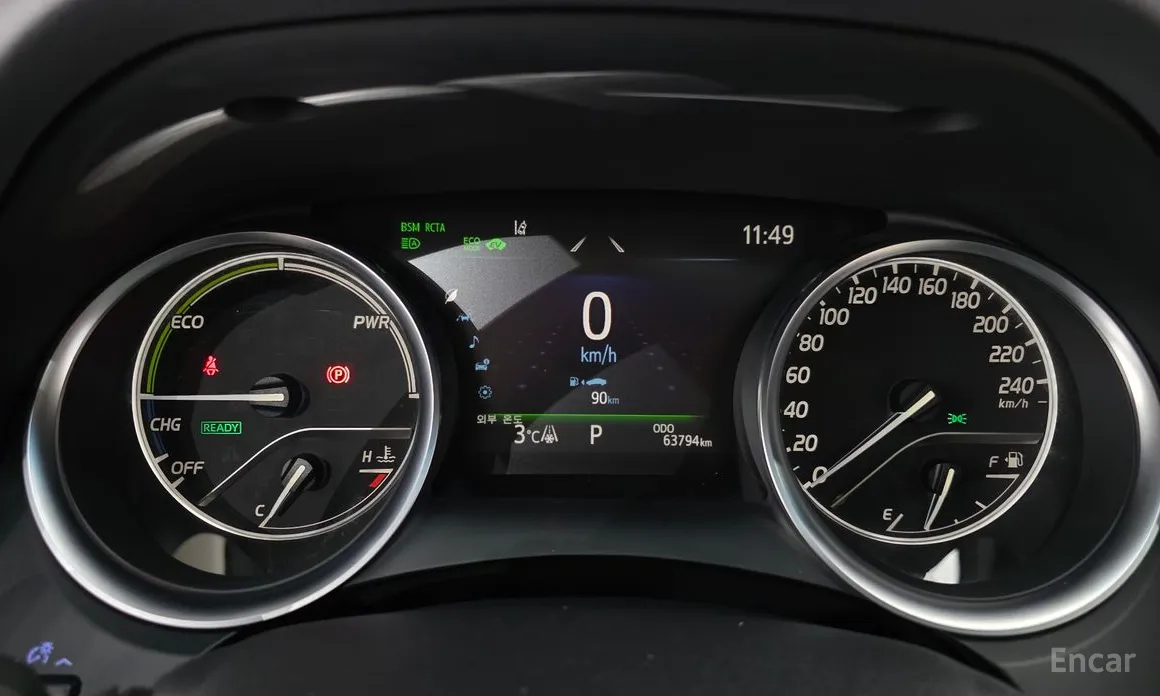 Фото 8 - Toyota Camry