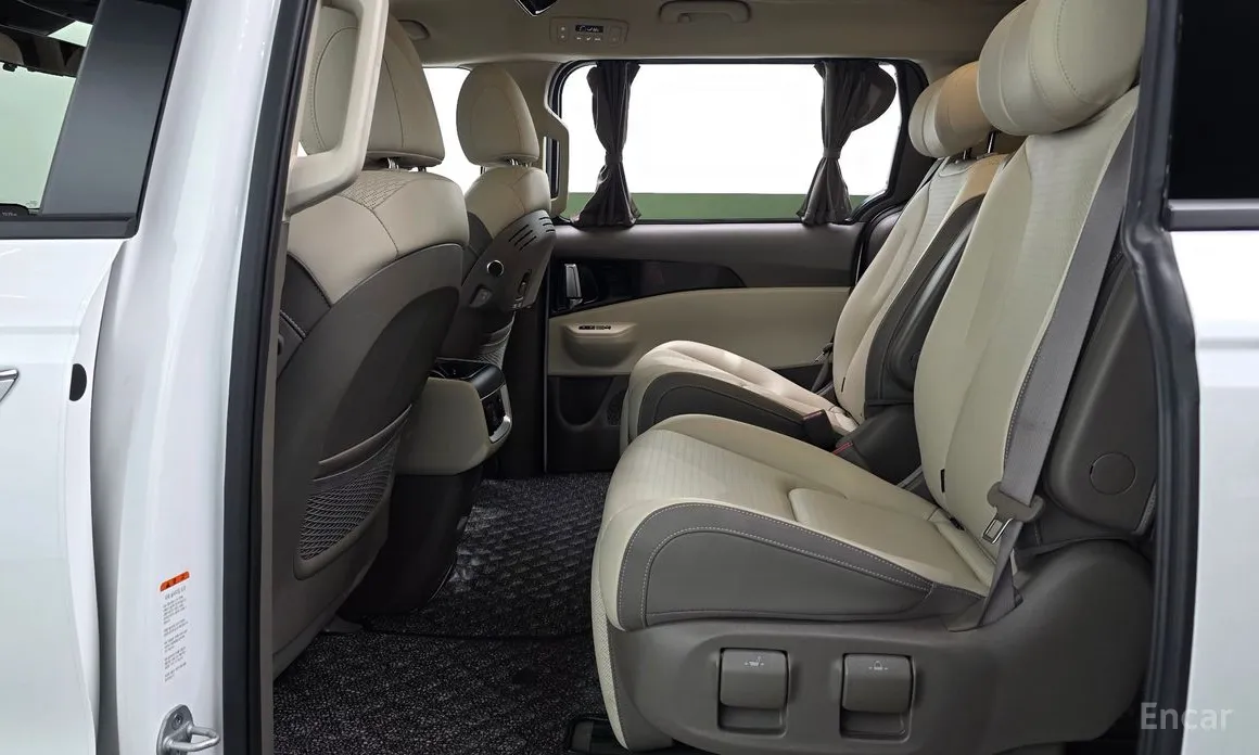 Фото 12 - Kia Carnival