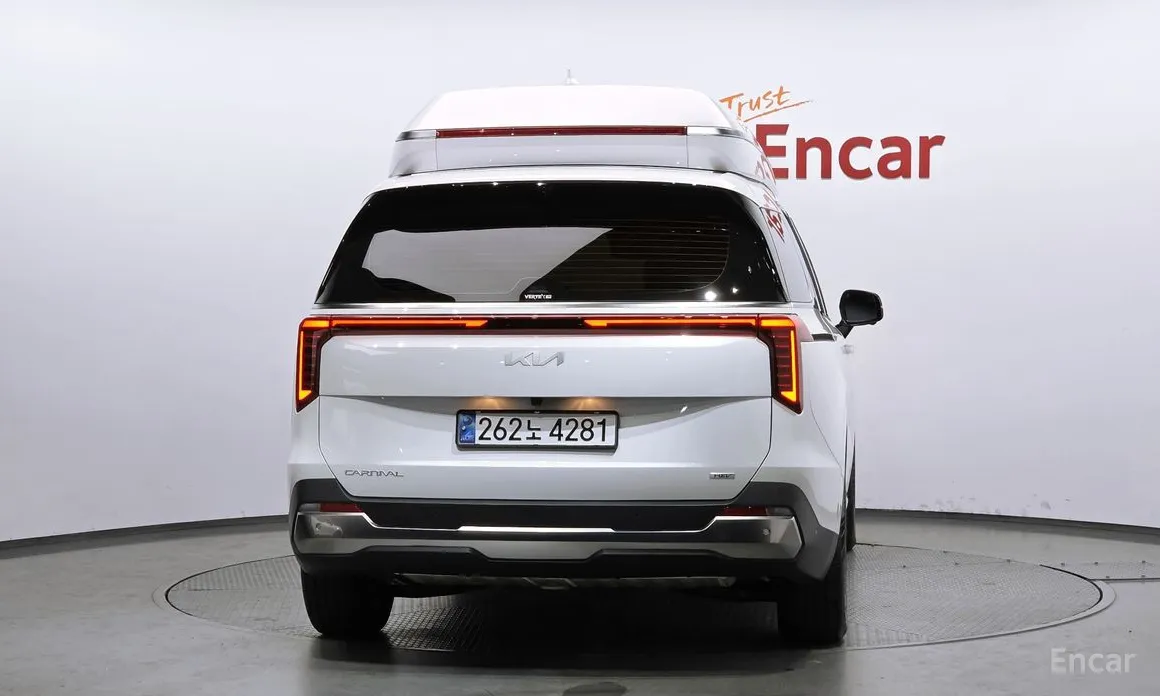 Фото 4 - Kia Carnival