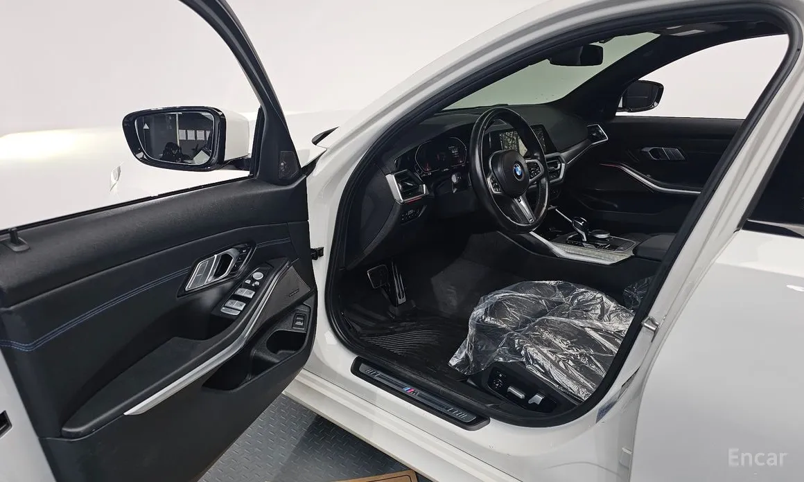 Фото 10 - BMW 3 Series