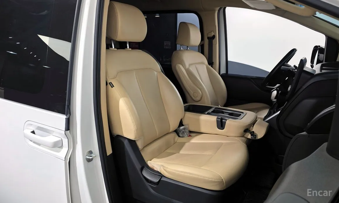 Фото 12 - Hyundai Staria