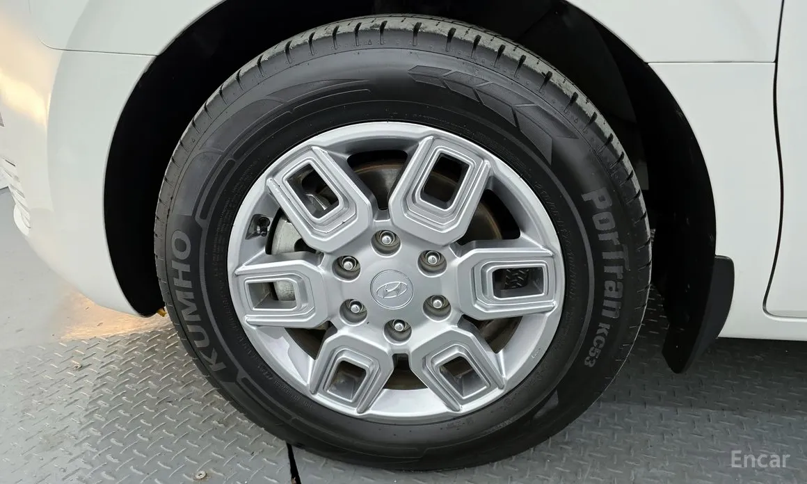 Фото 5 - Hyundai Staria