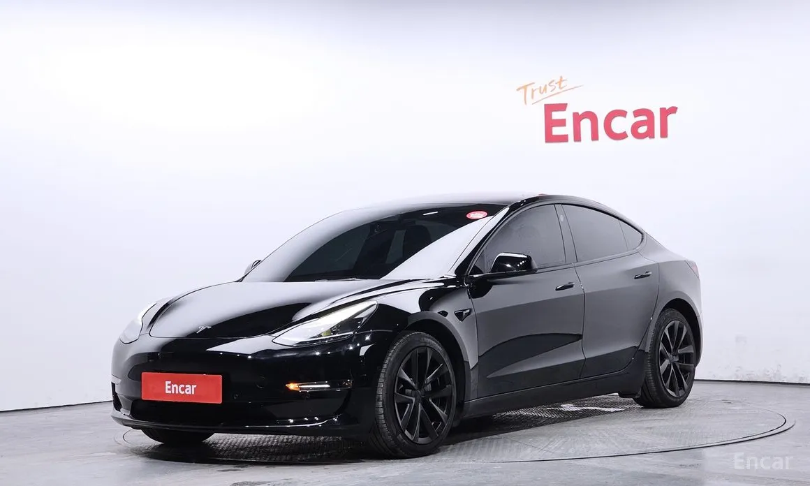 Фото 1 - Tesla Model 3